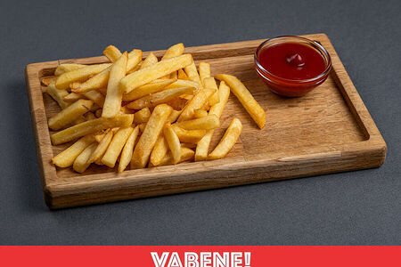 Картофель фри с кетчупом