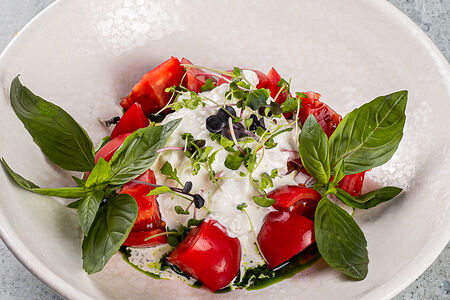 Страчателла с томатами