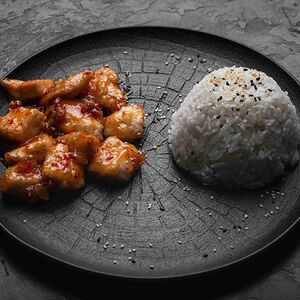 Рис с курицей в кисло-сладком соусе 