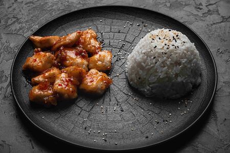 Рис с курицей в кисло-сладком соусе 