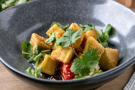 Хрустящие баклажаны с томатами