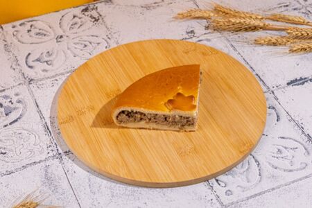Четверть пирога с мясом