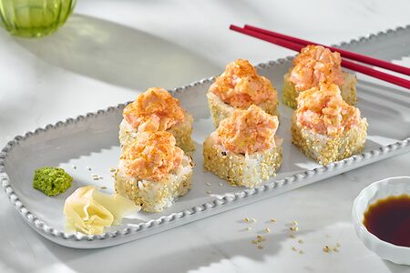 Запеченный ролл с лососем