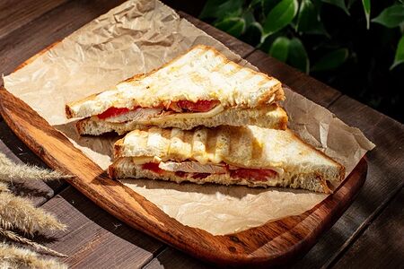 Сэндвич Классический с ветчиной и сыром