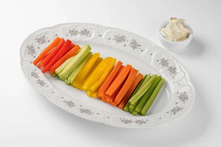 Овощные палочки со сливочным сыром
