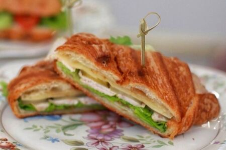 Круассан гриль с индейкой