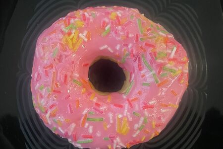 Донат Клубника