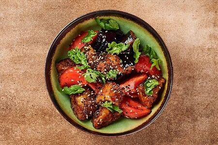 Салат с хрустящими баклажанами