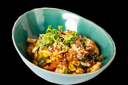 Удон с курицей