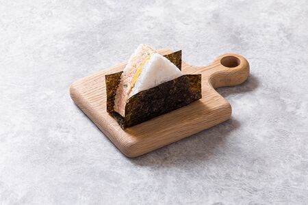 Онигири с курицей