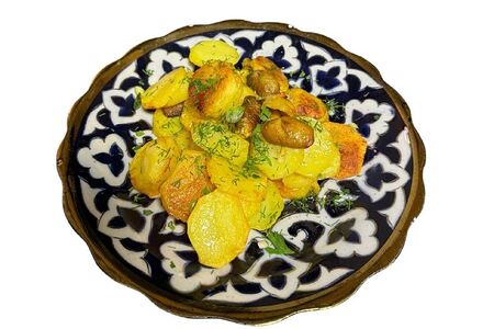 Картошка, жареная с грибами и луком