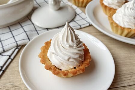 Пирожное Корзиночки с белковым кремом