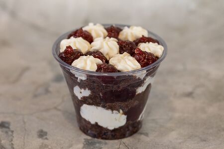 Трайфл с вишнёвым конфитюром