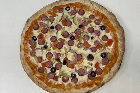 Пицца с охотничьими колбасками 30 см