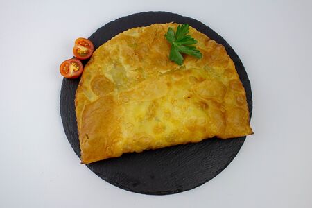 Чебурек со свининой и говядиной