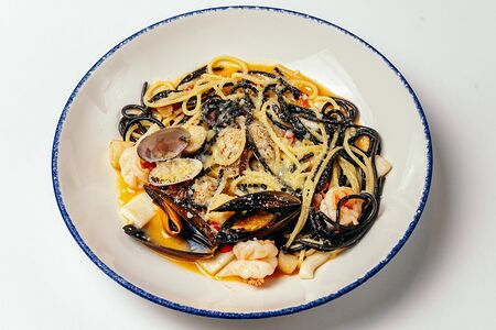 Острые спагетти с морепродуктами