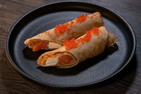 Блин с лососем