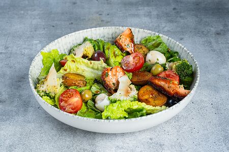 Нисуаз с запеченным лососем 