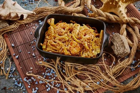 Удон с морепродуктами