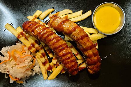 Свино-говяжьи колбаски на гриле