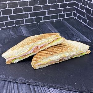 Сендвич с ветчиной и сыром