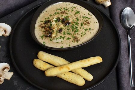 Грибной крем-суп с курицей