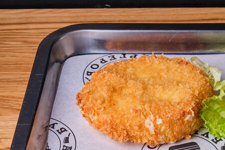 Моцарелла фри с трюфельным соусом Яс