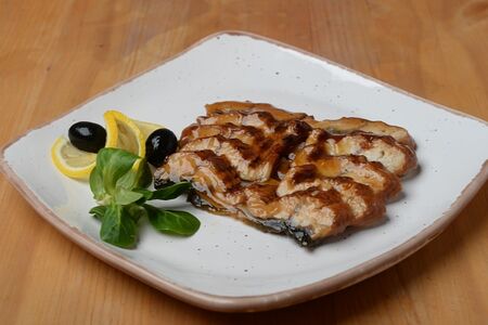 Угорь копченый