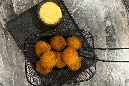 8 сырных шариков