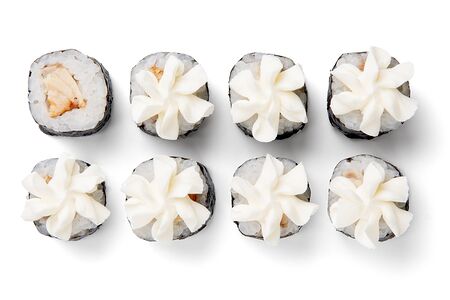 Мини-ролл с угрем и сыром