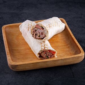 Люля-кебаб с говядиной в лаваше