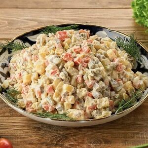 Салат оливье с курицей