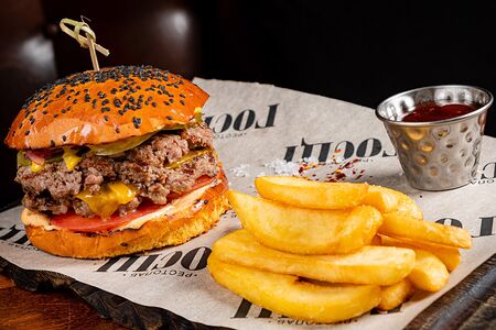 Фирменный бургер с двойным бифштексом