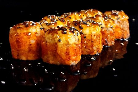 Запеченный ролл с креветкой