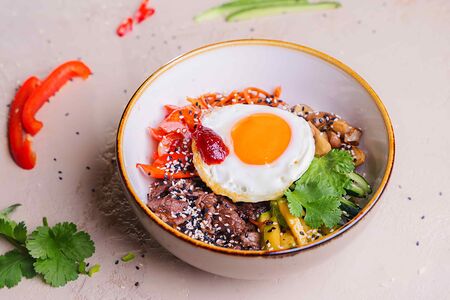 Пибимпап с говядиной