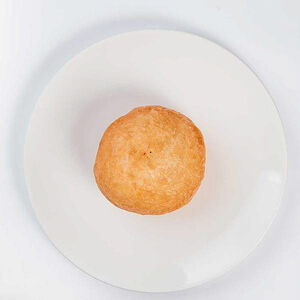 Жареный пирожок с картошкой