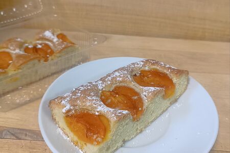 Пирог с абрикосами