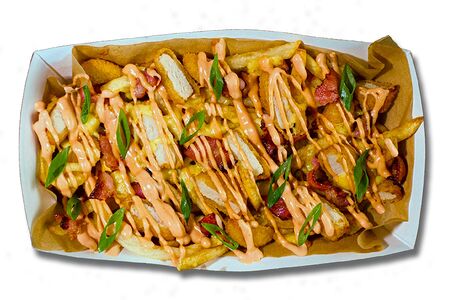 Картошка фри с наггетсами и беконом