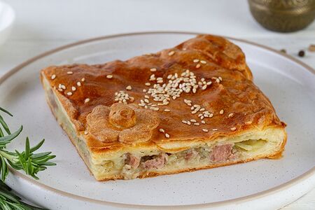 Свинина, картофель, лук