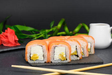 Ролл Филадельфия с апельсином