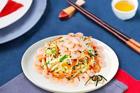 Салат из свежих огурцов и креветок №216