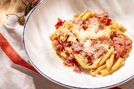 Казаречче с беконом и куриным филе