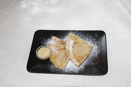 Блинчики со сгущенным молоком