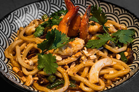 Удон с морепродуктами