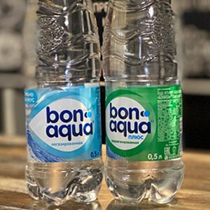 Питьевая вода Бонаква плюс среднегазированная