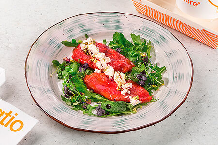 Печёные перцы с брынзой и фисташками