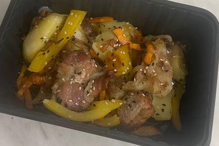 Жаркое с куриным филе и овощами