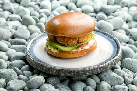 Краб бургер с авокадо