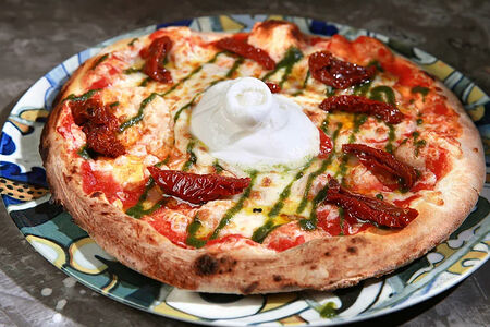 Пицца Гурме с нежной бурратой