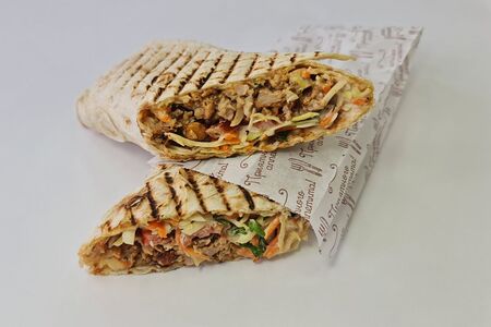 Шаурма на углях с курицей стандарт